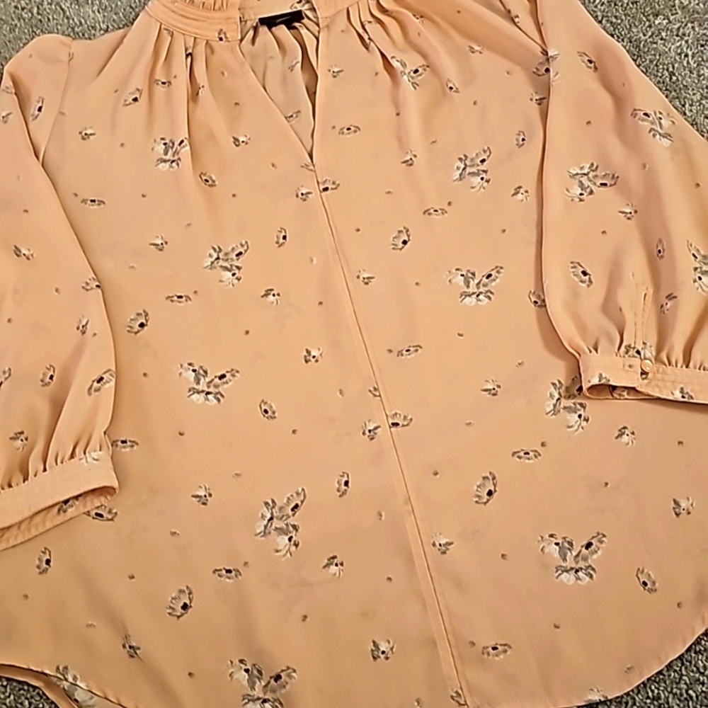 L🔹️Pink Floral Blouse